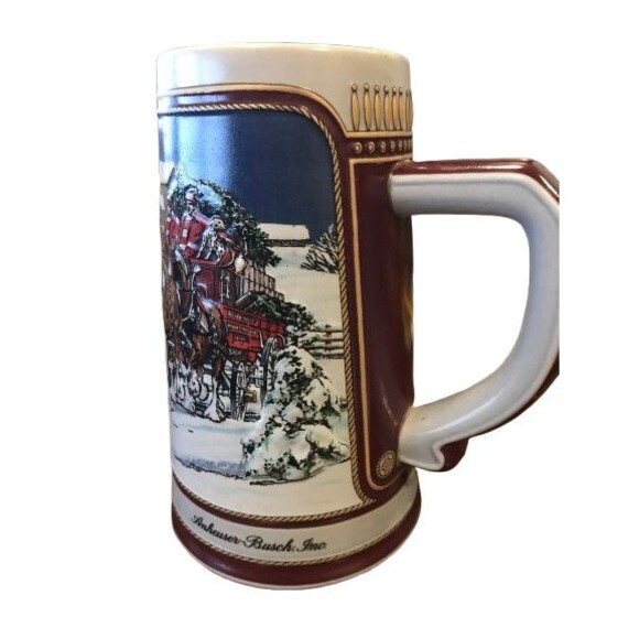 BUDWEISER BEER STEIN 1989 WINTER CLYDESDALES  CERMARTE EMBOSSED, 6 3/4" TALL - Picture 5 of 8